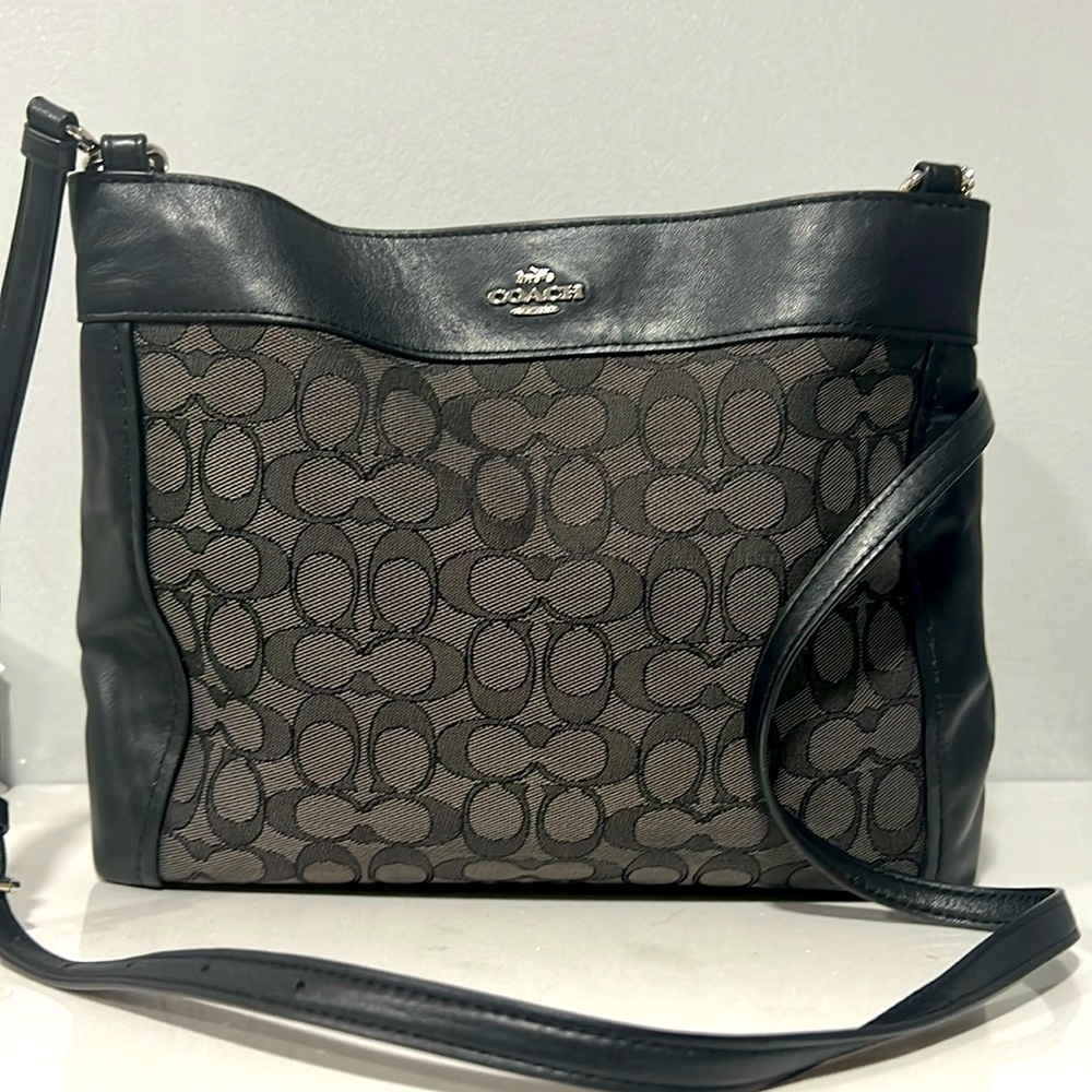 Coach Lexy Edie Signature Jacquard Shoulder Bag Leather 29548 EUC LIKE NEW